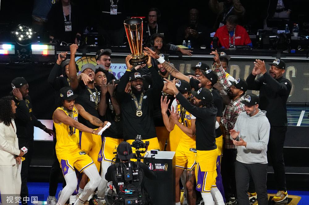 诸多相似之 诸多相似之