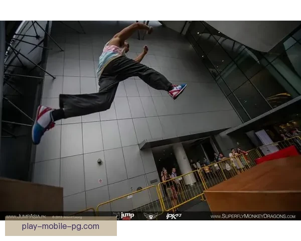 全球BMX联赛盛事：飞跃极限，挑战自我