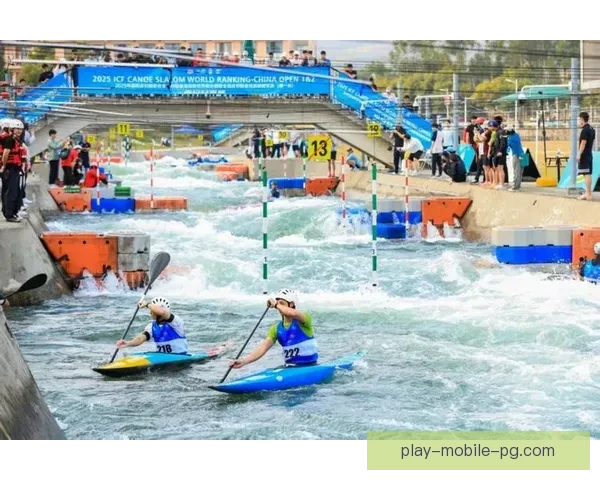 皮划艇赛事：惊险刺激，划出激情漂流
